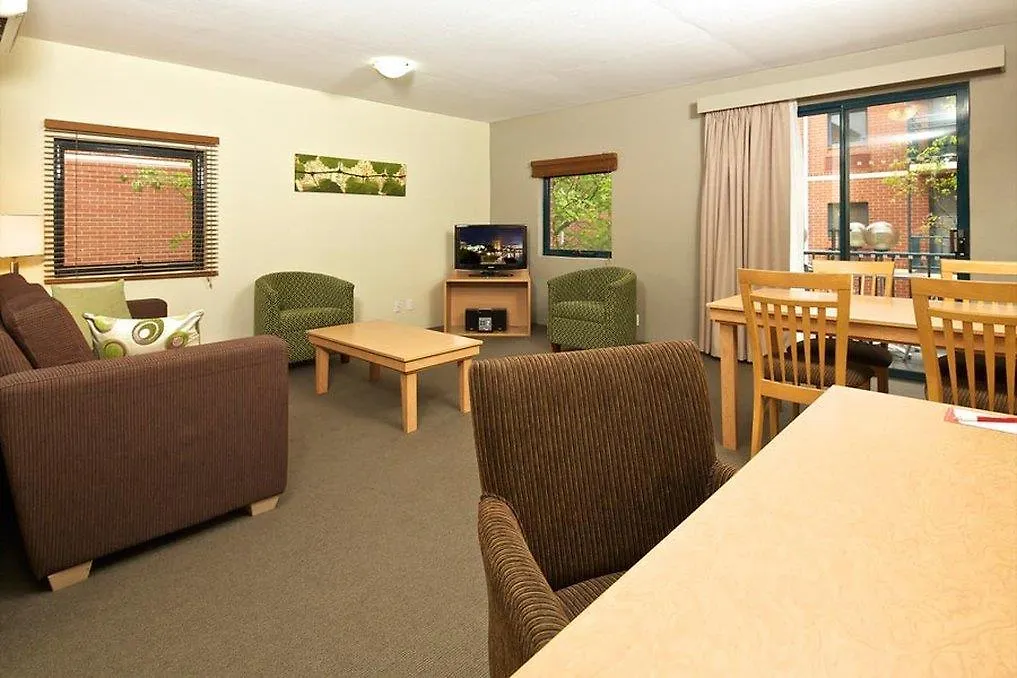 Breakfree Adelaide Aparthotel 4*,  Australia